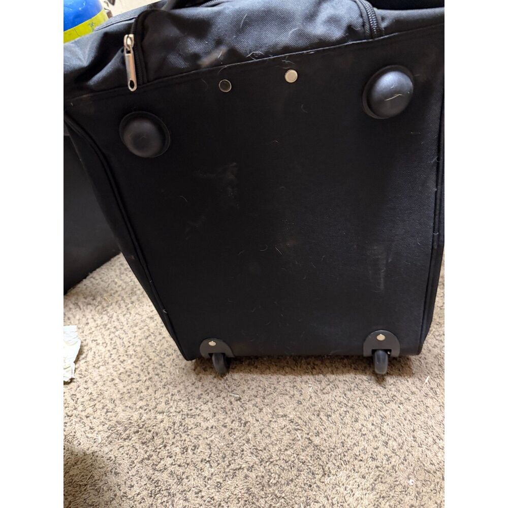 First Class 20" Rolling Carry-On - Picture 3 of 4